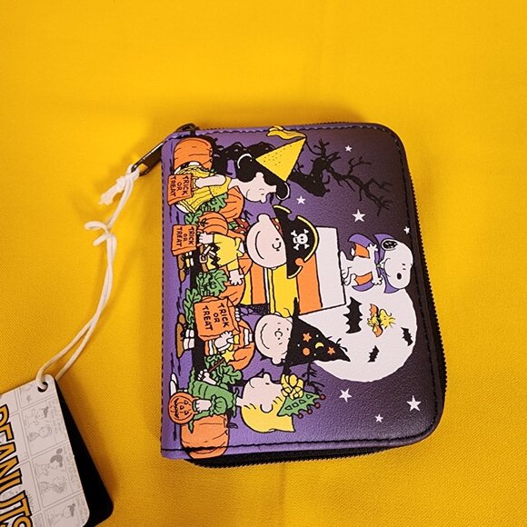 Loungefly Peanuts Halloween Trick-Or-Treat Snoopy Woodstock Soft Tag Zip Wallet - Picture 8 of 12